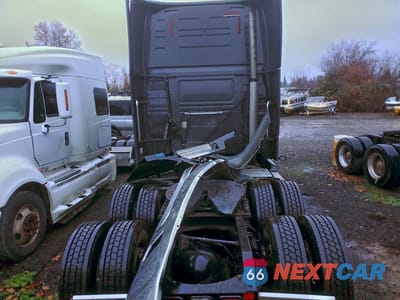 Zdjęcie 6 z 12 samochodu: 2016 VOLVO VN VNL VIN:4V4NC9TK6GN958205 - miniatura