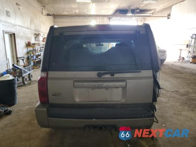 Zdjęcie 6 z 15 samochodu: 2006 JEEP COMMANDER VIN:1J8HG48N16C323009 - miniatura