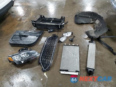 Zdjęcie 13 z 15 samochodu: 2020 FORD ESCAPE TITANIUM VIN:1FMCU9J98LUA56585 - miniatura