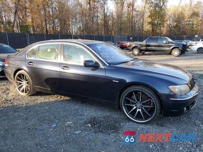 Czwarte zdjęcie samochodu z boku: 2007 BMW 750 VIN:WBAHN83537DT68943 - miniatura