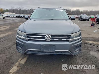Piąte zdjęcie samochodu w środku: 2018 VOLKSWAGEN TIGUAN SE VIN:3VV2B7AX4JM038418 - miniatura