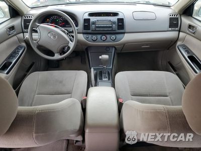Zdjęcie 8 z 13 samochodu: 2005 TOYOTA CAMRY LE VIN:4T1BE32K15U639199 - miniatura