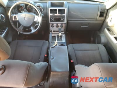 Zdjęcie 8 z 12 samochodu: 2011 DODGE NITRO SXT VIN:1D4PT5GKXBW547693 - miniatura