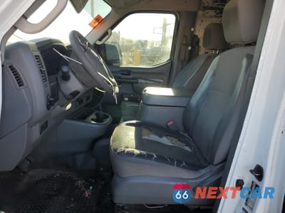 Zdjęcie 7 z 13 samochodu: 2013 NISSAN NV 2500 DELIVERY VAN VIN:1N6BF0LX2DN111946 - miniatura