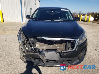 Piąte zdjęcie samochodu w środku: 2019 KIA SORENTO L VIN:5XYPG4A35KG566257 - miniatura