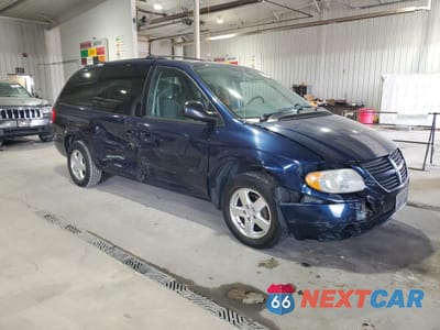 Czwarte zdjęcie samochodu z boku: 2005 DODGE GRAND CARAVAN SXT VIN:2D4GP44L35R210341 - miniatura