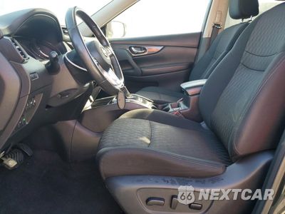 Zdjęcie 7 z 16 samochodu: 2019 NISSAN ROGUE S VIN:5N1AT2MT9KC803401 - miniatura