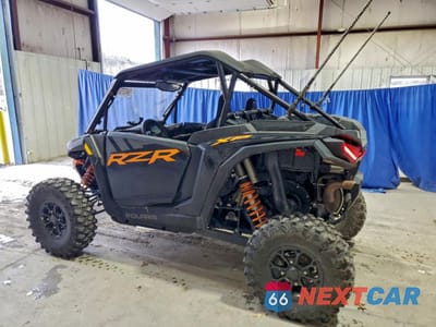 Czwarte zdjęcie samochodu z boku: 2024 POLARIS RZR XP 1000 ULTIMATE VIN:3NSNEF998RF038987 - miniatura