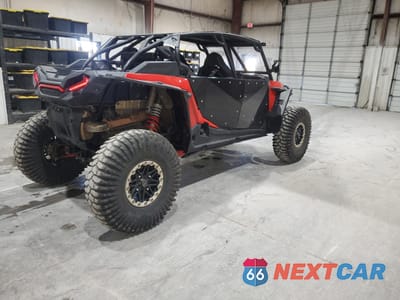 Czwarte zdjęcie samochodu z boku: 2020 POLARIS RZR XP 4 TURBO VIN:3NSN4E923LF797814 - miniatura