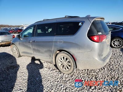 Drugie zdjęcie samochodu z przodu: 2017 CHRYSLER PACIFICA TOURING L VIN:2C4RC1BG6HR771028 - miniatura