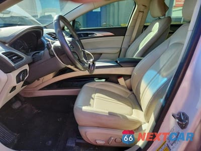Zdjęcie 7 z 12 samochodu: 2018 LINCOLN MKZ HYBRID PREMIERE VIN:3LN6L5KU9JR615884 - miniatura
