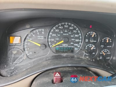 Zdjęcie 9 z 15 samochodu: 2001 CHEVROLET SUBURBAN C1500 VIN:3GNEC16T71G178951 - miniatura