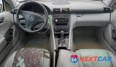 Zdjęcie 8 z 12 samochodu: 2004 MERCEDES-BENZ C 230K SPORT SEDAN VIN:WDBRF40J64F553534 - miniatura