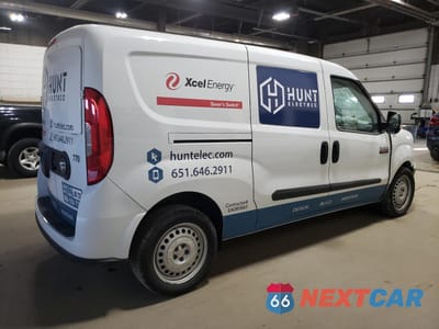 Trzecie zdjęcie samochodu z tyłu: 2022 RAM PROMASTER CITY DELIVERY VAN VIN:ZFBHRFAB6N6Y43882 - miniatura