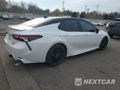 Trzecie zdjęcie samochodu z tyłu: 2021 TOYOTA CAMRY XSE VIN:4T1K31AK1MU019978 - miniatura