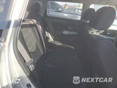 Zdjęcie 10 z 11 samochodu: 2012 KIA SOUL + VIN:KNDJT2A62C7380402 - miniatura