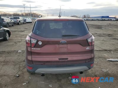 Zdjęcie 6 z 12 samochodu: 2018 FORD ESCAPE SE VIN:1FMCU9GD4JUC69381 - miniatura