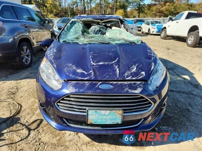 Piąte zdjęcie samochodu w środku: 2016 FORD FIESTA TITANIUM VIN:3FADP4FJ4GM201918 - miniatura
