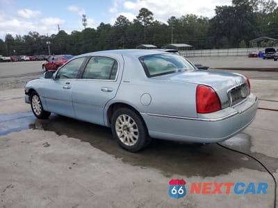 Drugie zdjęcie samochodu z przodu: 2006 LINCOLN TOWN CAR SIGNATURE VIN:1LNHM81V76Y620625 - miniatura