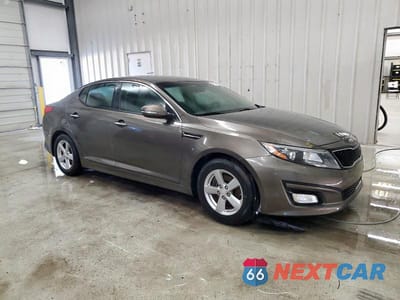 Czwarte zdjęcie samochodu z boku: 2015 KIA OPTIMA LX VIN:5XXGM4A7XFG392899 - miniatura
