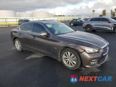 Czwarte zdjęcie samochodu z boku: 2016 INFINITI Q50 PREMIUM VIN:JN1EV7AP6GM305939 - miniatura