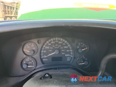 Zdjęcie 9 z 13 samochodu: 2003 CHEVROLET EXPRESS UTILITY / SERVICE VAN VIN:1GCHG39U931154274 - miniatura