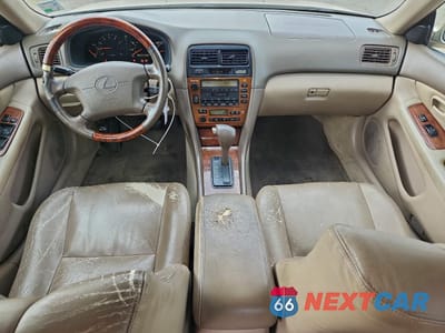 Zdjęcie 8 z 12 samochodu: 2001 LEXUS ES 300 VIN:JT8BF28G810331848 - miniatura