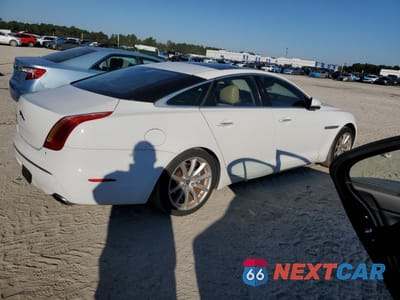 Trzecie zdjęcie samochodu z tyłu: 2011 JAGUAR XJ VIN:SAJWA1CB6BLV05991 - miniatura