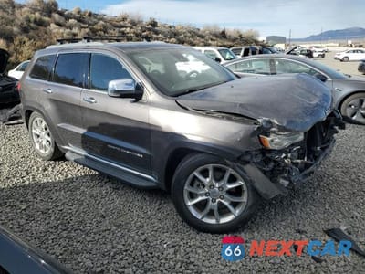 Czwarte zdjęcie samochodu z boku: 2015 JEEP GRAND CHEROKEE SUMMIT VIN:1C4RJFJM1FC804274 - miniatura