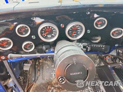 Zdjęcie 9 z 14 samochodu: 1983 CHEVROLET C10 VIN:1GCEC14H3DJ155841 - miniatura