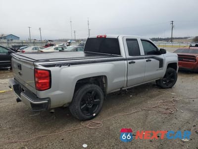 Trzecie zdjęcie samochodu z tyłu: 2017 CHEVROLET SILVERADO K1500 CUSTOM VIN:1GCVKPECXHZ313902 - miniatura