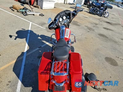 Zdjęcie 6 z 10 samochodu: 2010 HARLEY-DAVIDSON FLHX VIN:1HD1KB438AB624289 - miniatura