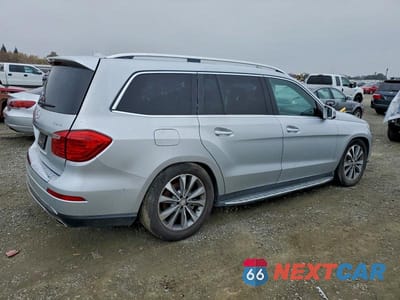 Trzecie zdjęcie samochodu z tyłu: 2016 MERCEDES-BENZ GL 450 4MATIC VIN:4JGDF6EE1GA693586 - miniatura