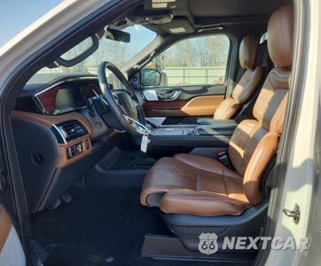 Zdjęcie 7 z 14 samochodu: 2024 LINCOLN NAVIGATOR RESERVE VIN:5LMJJ2LG9REL11425 - miniatura