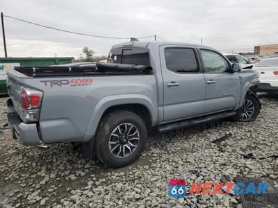 Trzecie zdjęcie samochodu z tyłu: 2020 TOYOTA TACOMA DOUBLE CAB VIN:3TMCZ5AN3LM334468 - miniatura