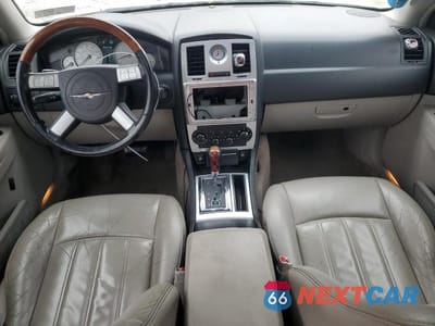 Zdjęcie 8 z 12 samochodu: 2006 CHRYSLER 300C VIN:2C3KA63HX6H254513 - miniatura