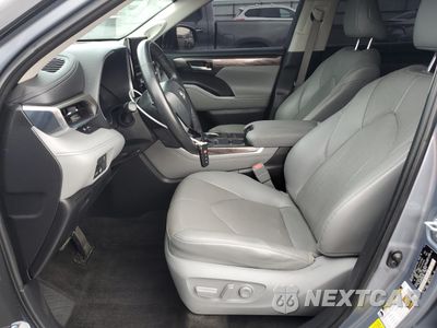 Zdjęcie 7 z 16 samochodu: 2023 TOYOTA HIGHLANDER L VIN:5TDKDRAH1PS034767 - miniatura
