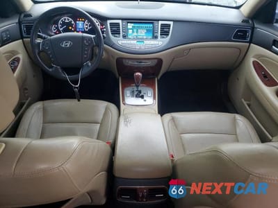 Zdjęcie 8 z 12 samochodu: 2012 HYUNDAI GENESIS 3.8L VIN:KMHGC4DD3CU186636 - miniatura