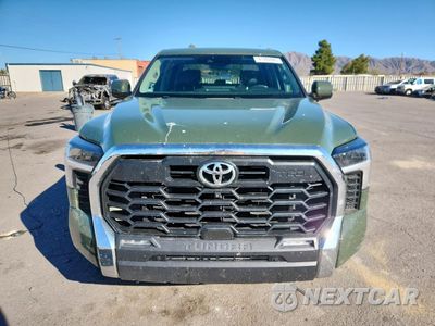 Piąte zdjęcie samochodu w środku: 2023 TOYOTA TUNDRA CREWMAX SR VIN:5TFLA5DB2PX126350 - miniatura