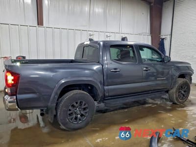 Trzecie zdjęcie samochodu z tyłu: 2022 TOYOTA TACOMA DOUBLE CAB VIN:3TMCZ5AN5NM529698 - miniatura