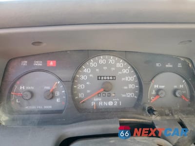 Zdjęcie 9 z 15 samochodu: 2001 MERCURY GRAND MARQUIS GS VIN:2MEFM74W61X611707 - miniatura