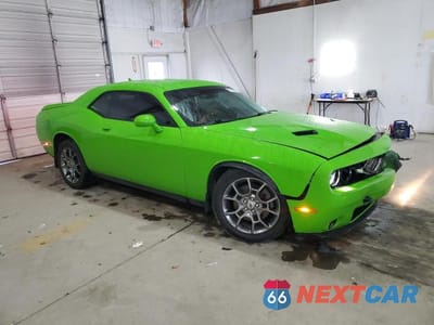 Czwarte zdjęcie samochodu z boku: 2017 DODGE CHALLENGER GT VIN:2C3CDZGG3HH574628 - miniatura