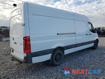 Trzecie zdjęcie samochodu z tyłu: 2025 MERCEDES BENZ SPRINTER 2500 DELIVERY VAN VIN:W1Y4KCHY4SP755004 - miniatura