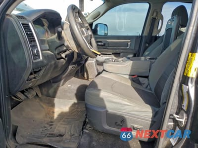 Zdjęcie 7 z 13 samochodu: 2014 RAM 3500 MEGA C PU 4X4 VIN:3C63RRLL3EG130328 - miniatura