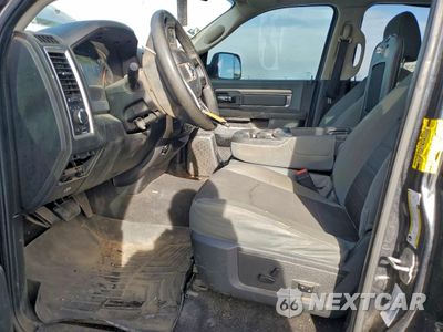 Zdjęcie 7 z 13 samochodu: 2014 RAM 3500 SLT VIN:3C63RRLL3EG130328 - miniatura