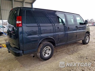 Trzecie zdjęcie samochodu z tyłu: 2018 CHEVROLET EXPRESS G2500 VIN:1GCWGAFPXJ1195732 - miniatura