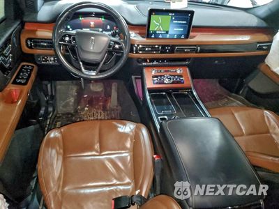 Zdjęcie 8 z 13 samochodu: 2021 LINCOLN AVIATOR RESERVE VIN:5LM5J7XC2MGL07428 - miniatura