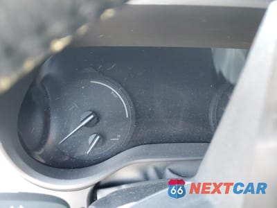Zdjęcie 9 z 14 samochodu: 2024 TOYOTA SIENNA XLE VIN:5TDYRKEC4RS211025 - miniatura