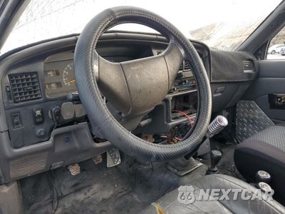Zdjęcie 8 z 14 samochodu: 1991 TOYOTA PICKUP 1/2 TON SHORT WHEELBASE DLX VIN:JT4VN01D5M0003555 - miniatura