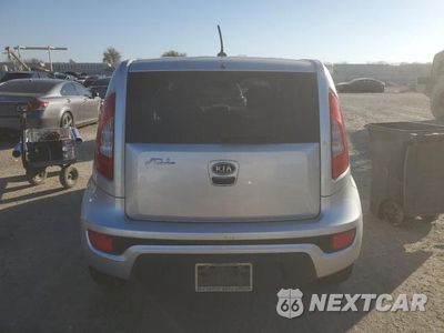 Zdjęcie 6 z 11 samochodu: 2012 KIA SOUL + VIN:KNDJT2A62C7380402 - miniatura